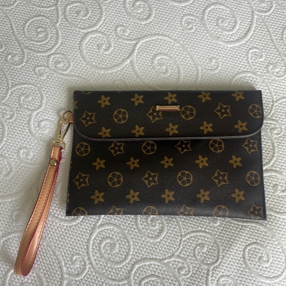 Elim & Paul Patterned Wristlet with Card Case Brown/Gold - Picture 2 of 6